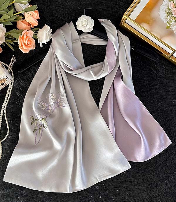 手工刺绣丝绸围巾